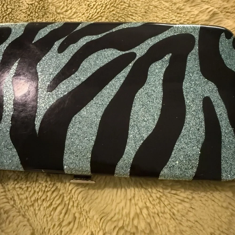 Hard Case Padded Zebra Print Hinged Wallet Aqua/Black Sparkling Brand New 7 “